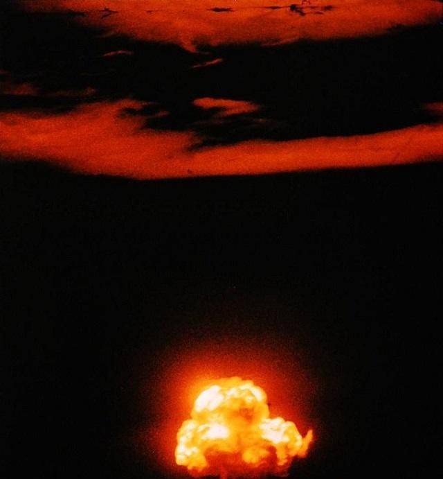 核弹标志 手机壁纸图片