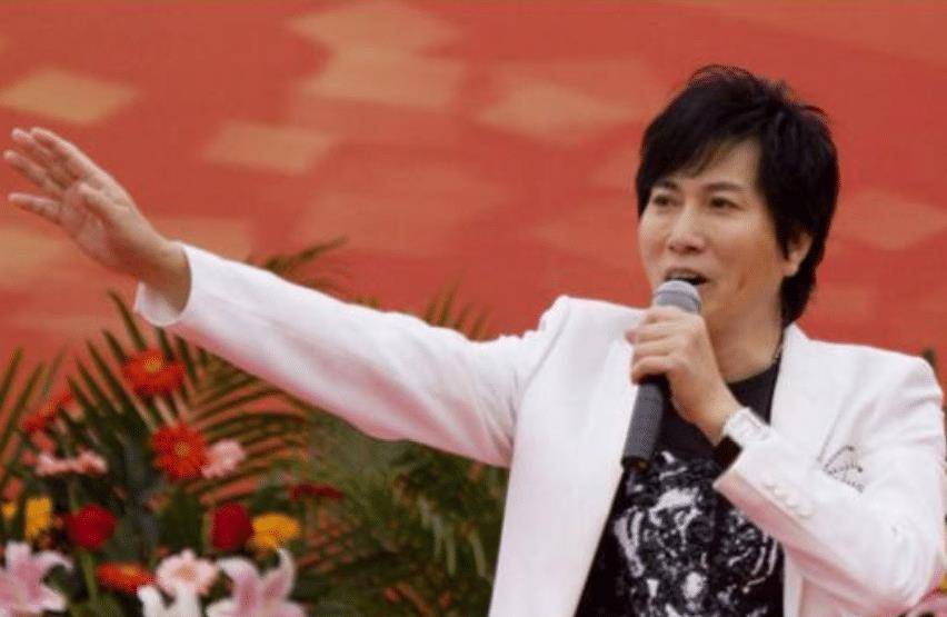 原创他凭外婆的澎湖湾一唱而红观众以为他退休了其实早已去世