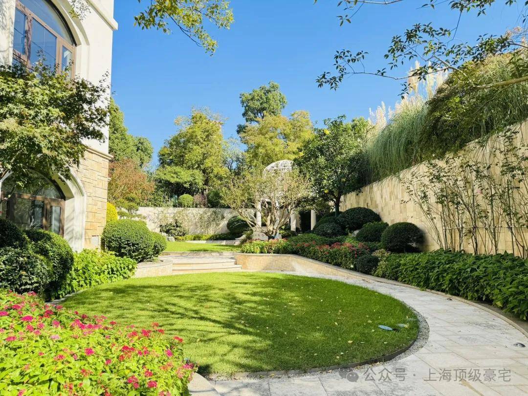 新虹桥首府上海新虹桥首府首页网站新虹桥首府房价户型容积率小区环境