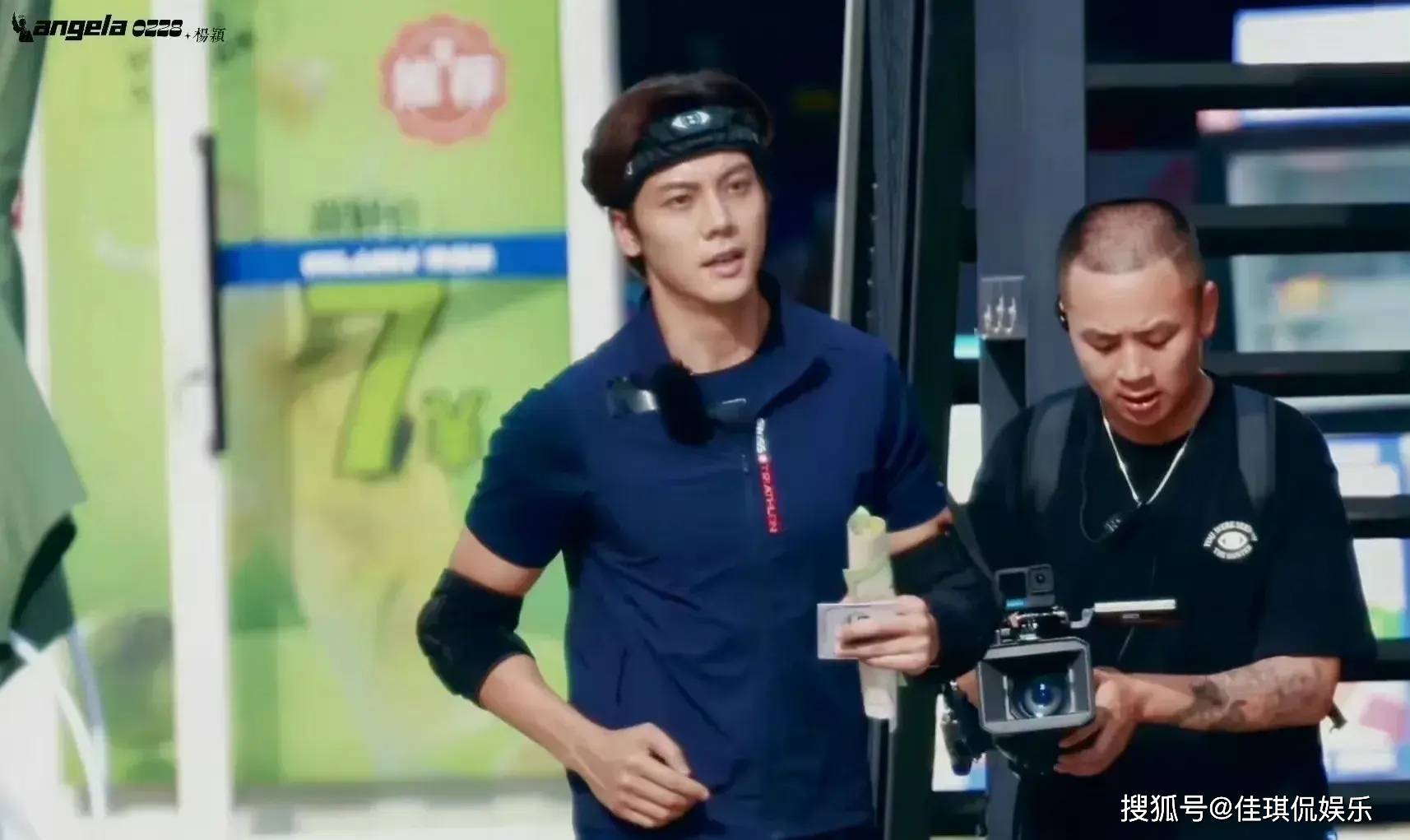 原创笑死angelababy站姐发了陈伟霆这是借着愚人节整活吗