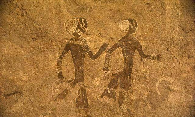 一万年前岩画有架飞机七千年前岩画有个宇航员外星人真来过吗