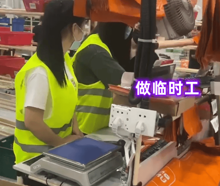 原创广东一名女子找不到工作无奈只能做临时工钱花完了不想变流浪女