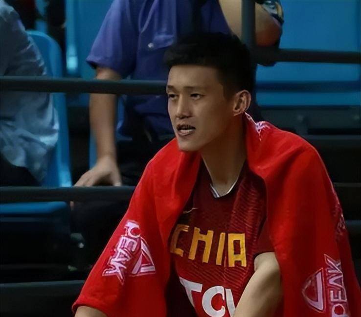 原创周鹏离开广东很伤心曾经想过退役朱芳雨没人情说话太气人