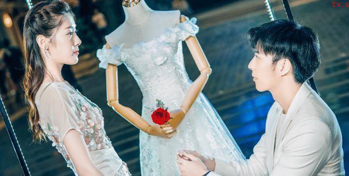 男女主选角很满意,官宣结婚证件照甜炸了_观众们_剧中_周雨彤