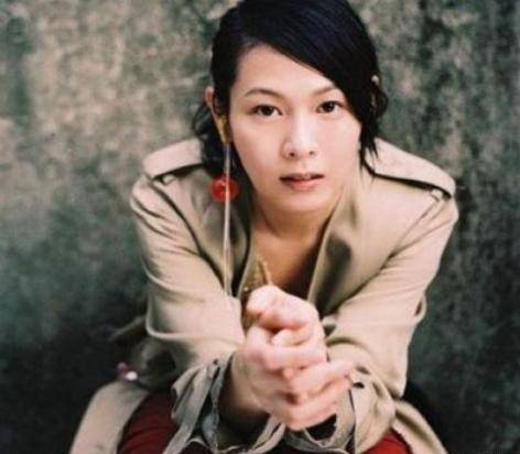 原创刘若英曾加入黄磊婚姻转身嫁给亿万富豪54岁和现任分房9年