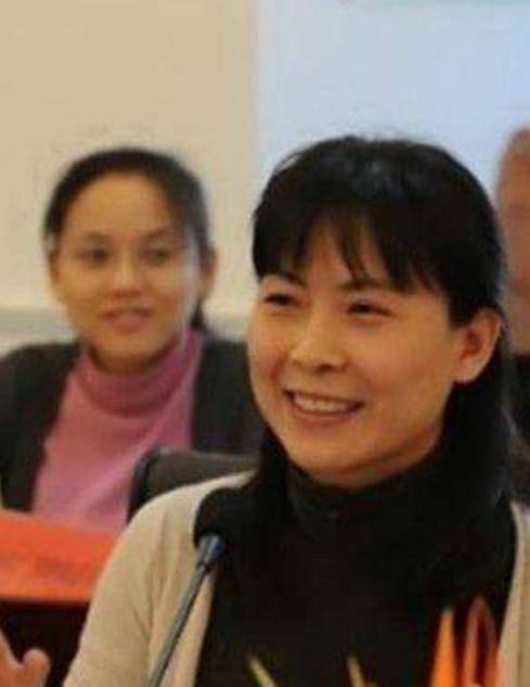 原创孙凤英嫁梁天是丈夫和继女的调和剂是丧夫丧子婆婆的开心果