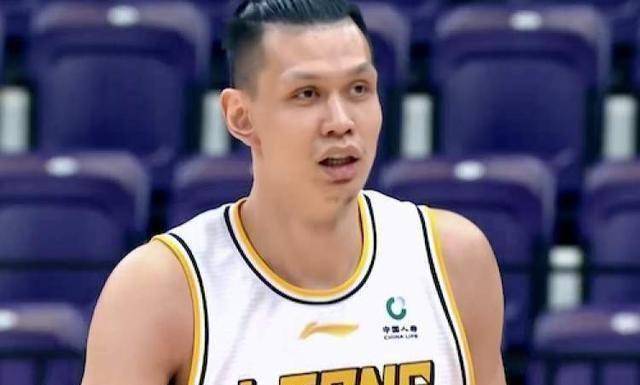 cba惊现卡鲁索式恶犯,新第一恶汉连伤3人却两次逃过惩罚_许钟豪_比赛