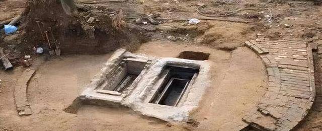 原创哈尔滨出土胖脸王妃金丝布盖全脸尸检揭开了一段屈辱史