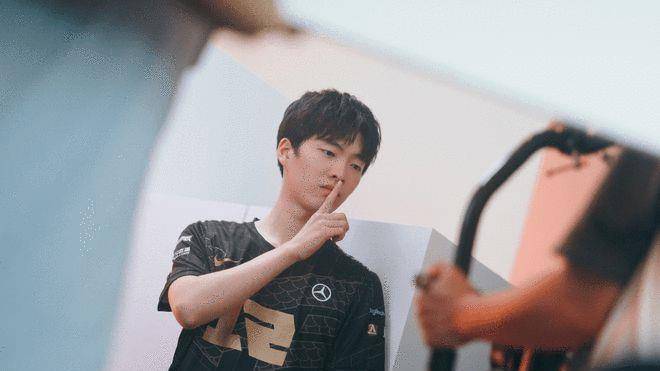 omg2:1rng赢下比赛,ig却收到粉丝们的道歉_cryin_误会_英雄