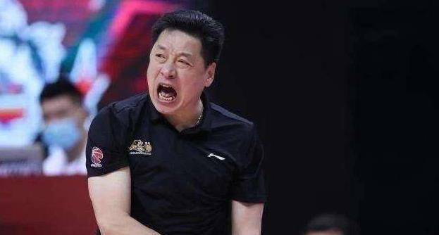 广州迎来重大转机,赵睿伤愈回广东,李春江腰伤无碍_指导_球员_赛季
