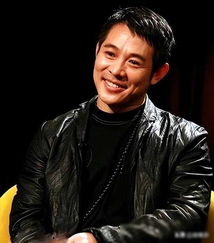 李连杰后事从简不需立碑办丧事可选择树葬或海葬