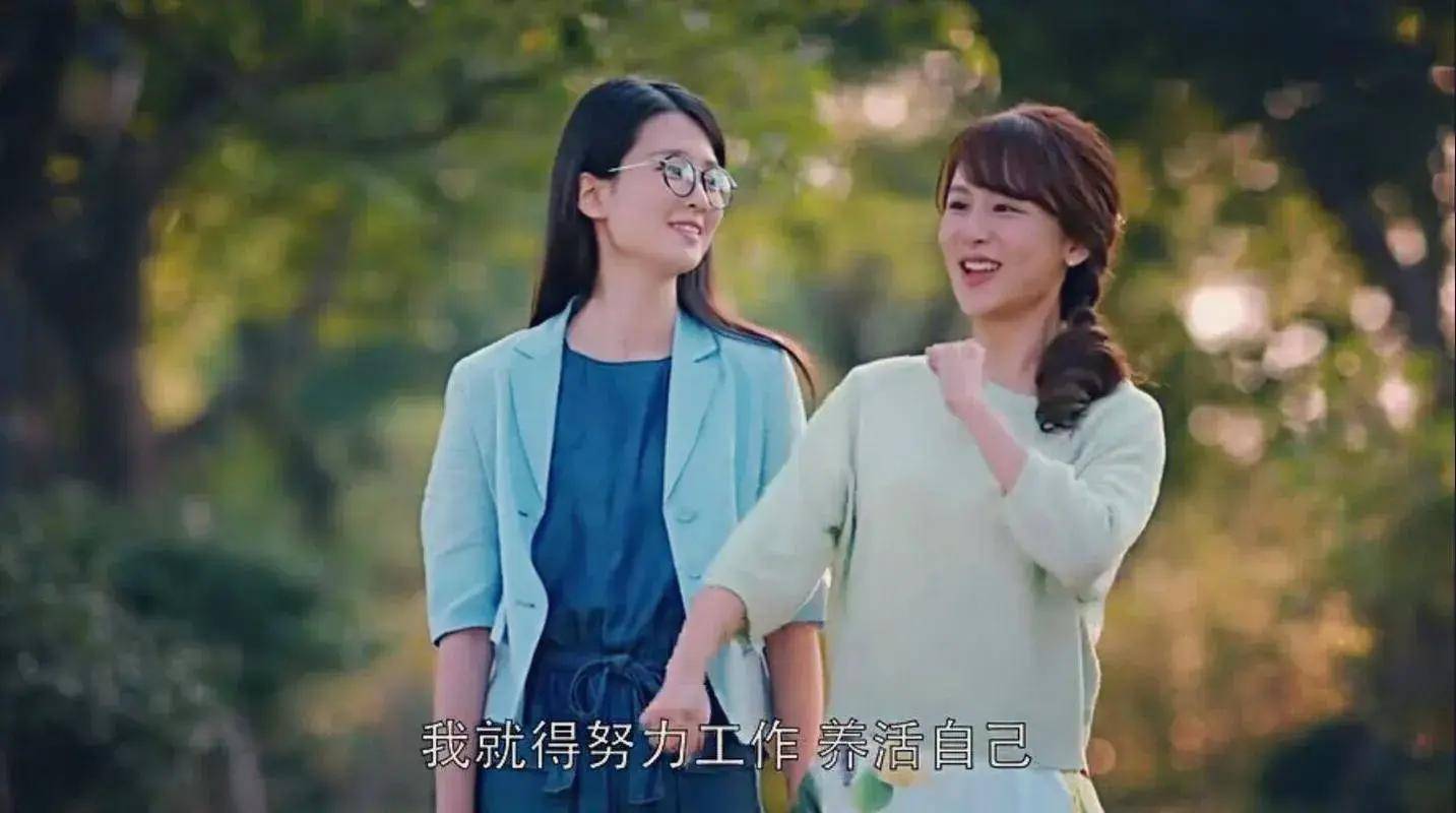 恩爱消失的6年杨紫秦俊杰中间隔的不止是爱胡辣汤的张雪迎