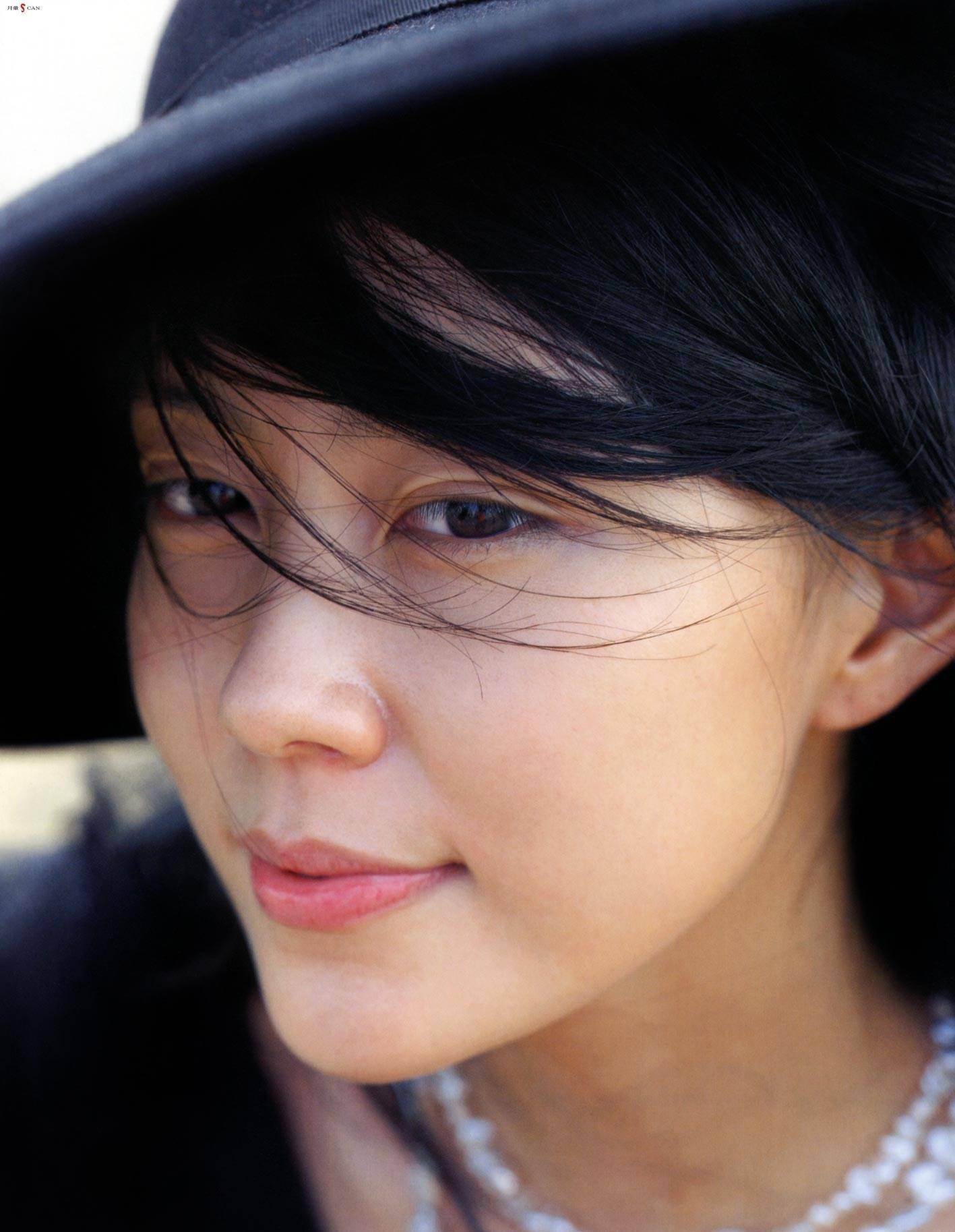 总体而言,木村佳乃是一位拥有颜值和性感身材的女演员.