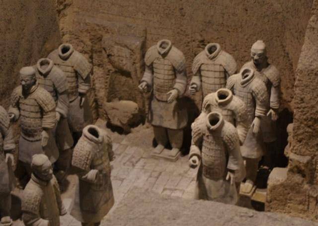 秦陵真有"活人俑"?出土一尊无头兵马俑后,揭开了千古谜题