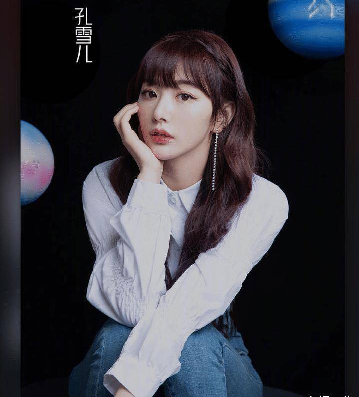 青春有你2晒星球大片全员白衬衫出镜唯独她偏偏与众不同