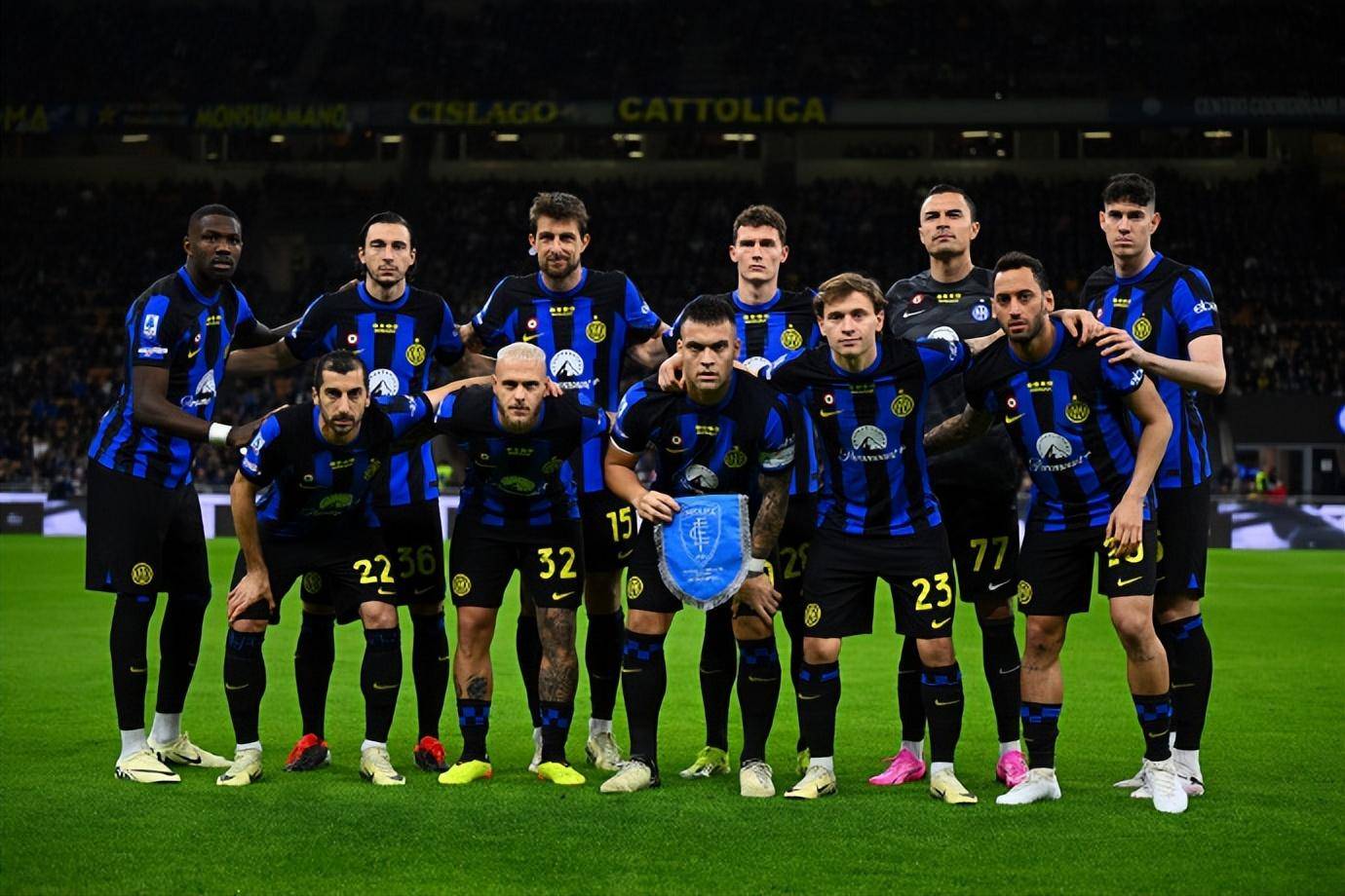 意甲领头羊再赢三场=夺冠,凯恩的眼睛比他的眼睛大._国米_联赛_赛季