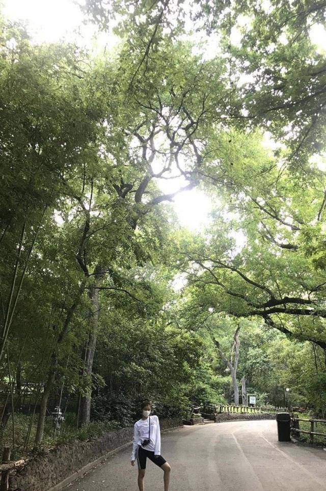 近日,韩国大火的女子组合blackpink在中国爆红,四个