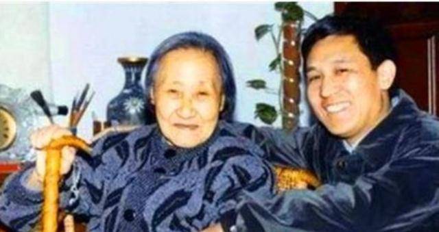 后来金志坚一直都在学校工作,她教了一辈子的书,为中国的教育事业贡献