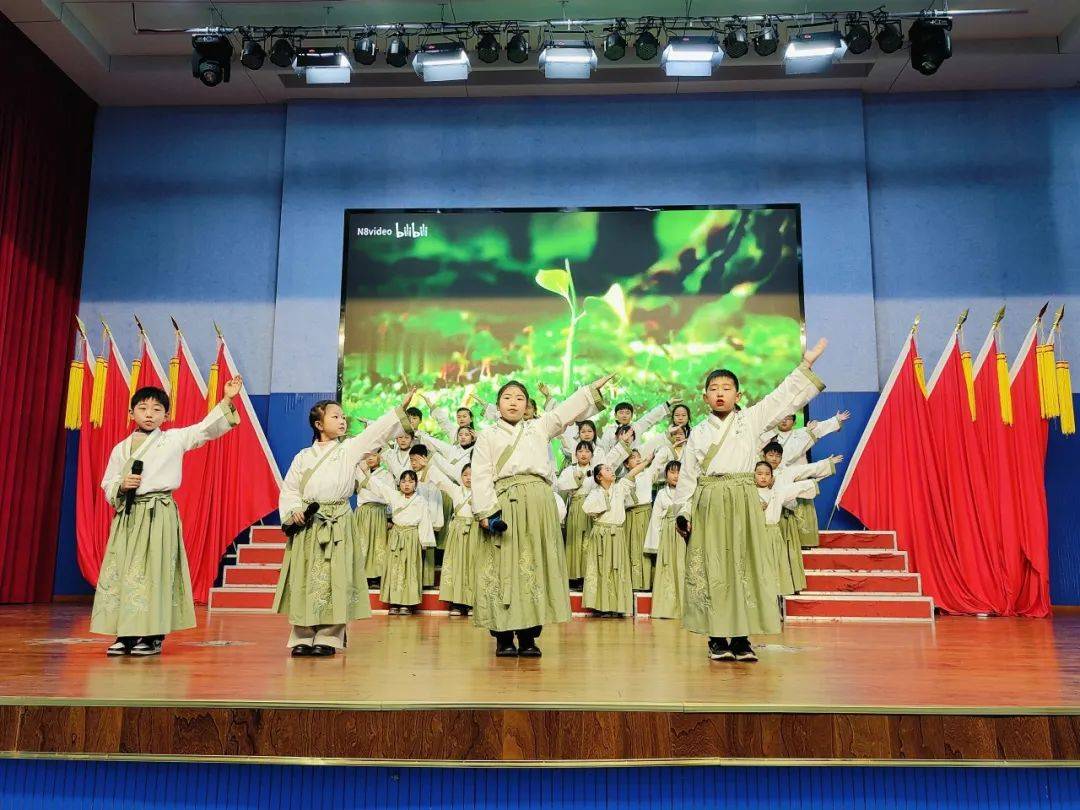 兴化市张郭学校举行我们的节日清明经典诵读比赛