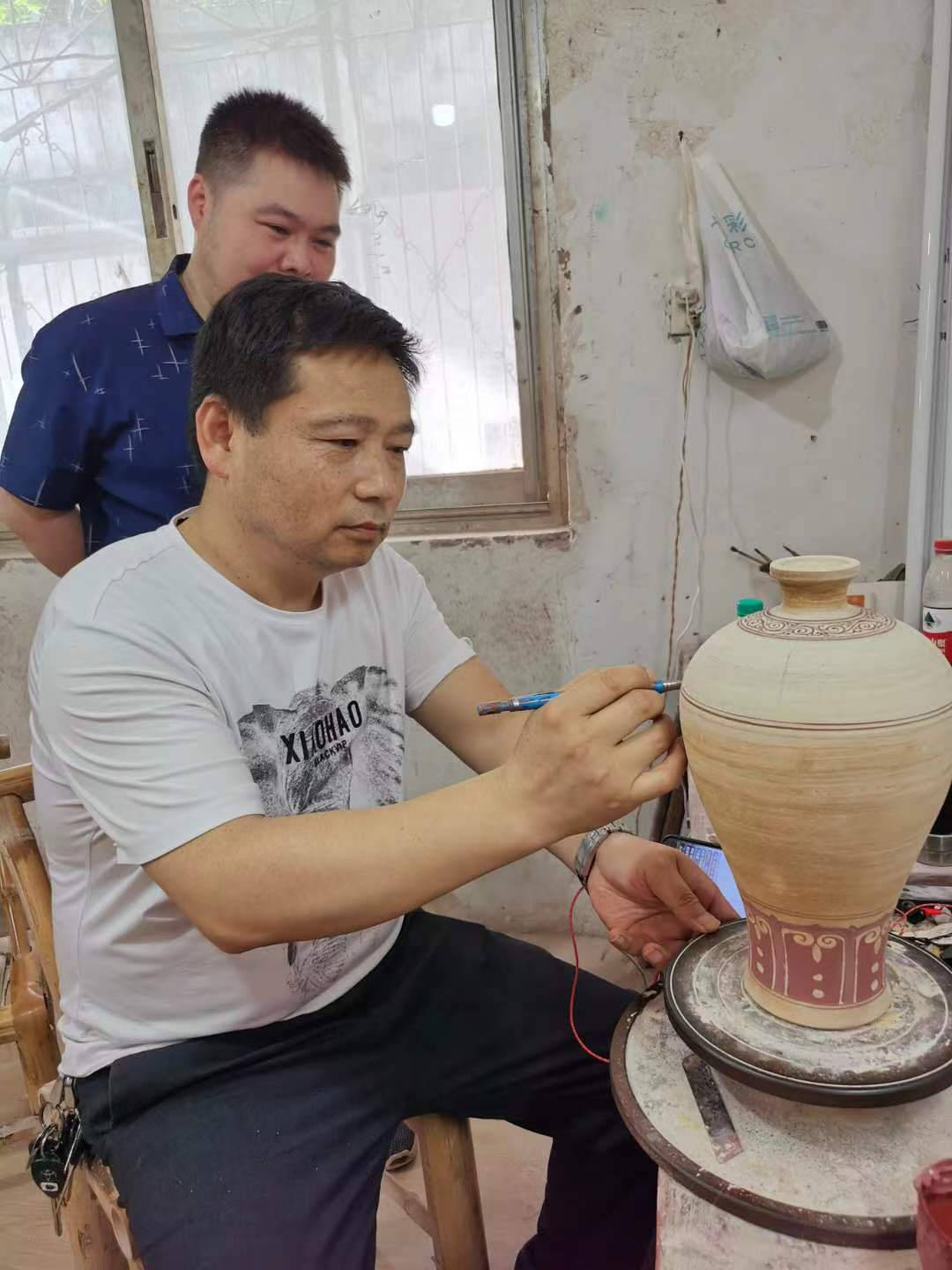 文旅部,职称审定委员会授予余满林陶瓷艺术馆荣誉牌匾_景德镇_江西_满