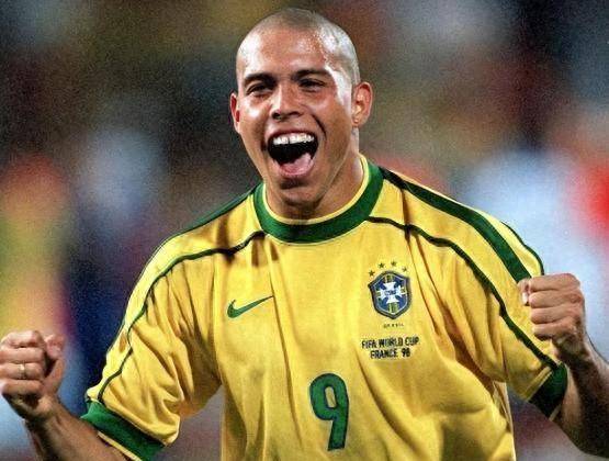 原创卡卡世界足坛近30年选择100次真正意义上的准球王仅1人