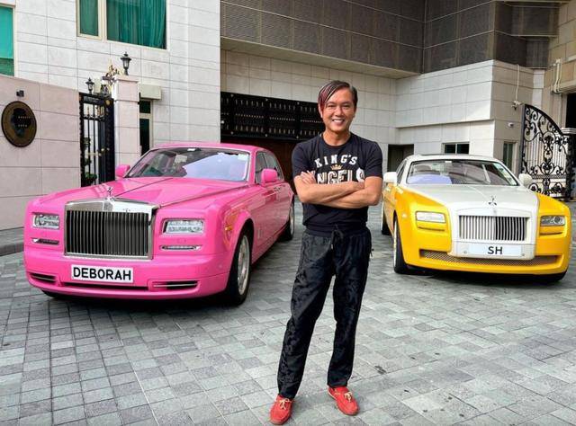 64岁传奇富豪洪永时现身香港嘴叼烟打扮土豪乘豪车出巡四处给小费