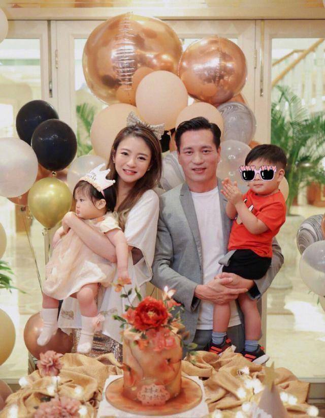 安以轩晒一岁半儿子跳舞视频66正脸罕曝光软萌可爱更像爸爸