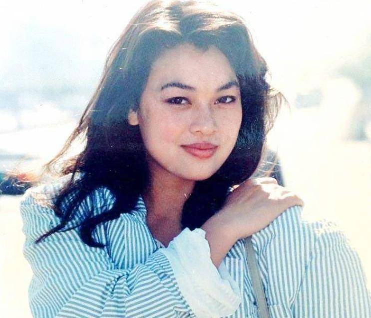 原创在外国人眼里她比巩俐还美更幸运的是她嫁了一个外籍老公