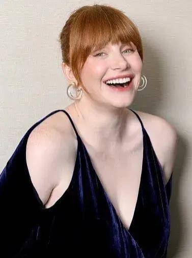 原创为艺术献身的女明星布莱丝达拉斯霍华德