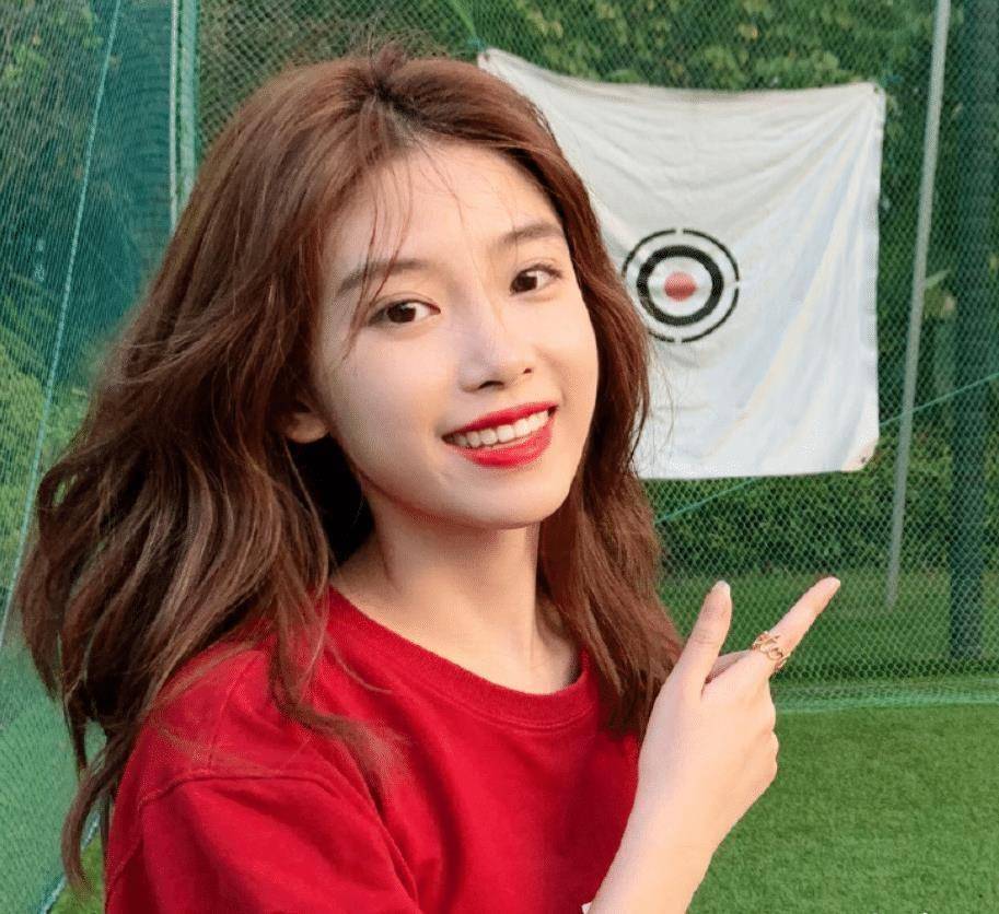 半藏森林接拍新策划颜值不输阿沁这身材确定只有20岁吗