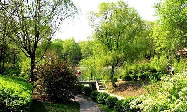 原创一秀才和一举人郊游遇溪边少女打油诗调戏结局尴尬了