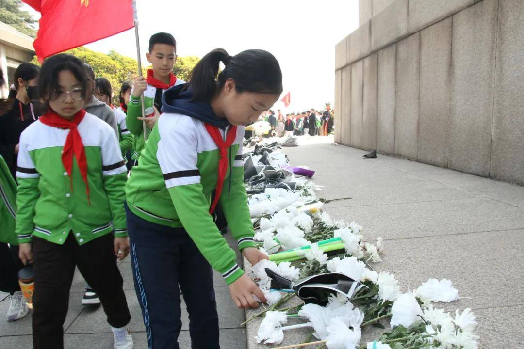 清明时节祭英烈传统文化代代传徐州市华润小学清明节主题活动