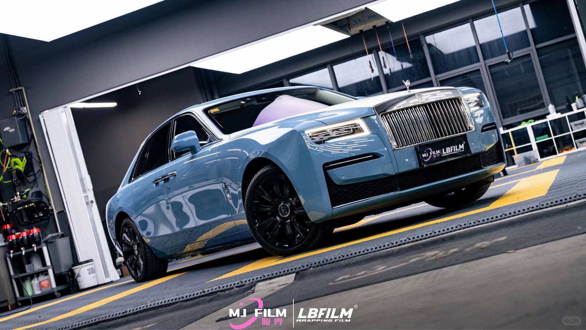 劳斯莱斯lb改色膜原厂漆瓷器蓝,恰到好处的蓝色调