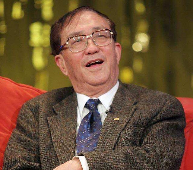 原创他内地第一导演四个孩子三个智力低下晚年两次白发人送黑发人