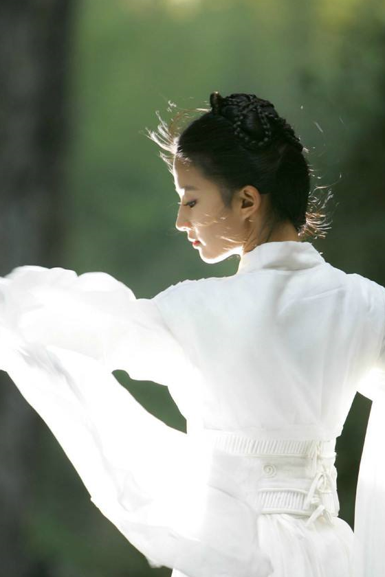 神雕侠侣有个老男人也喜欢小龙女他却自宫了