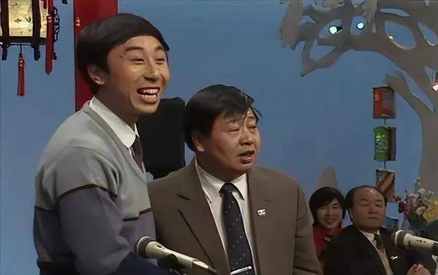 清明节冯巩缅怀马季师恩感悟半句墓碑诗韵