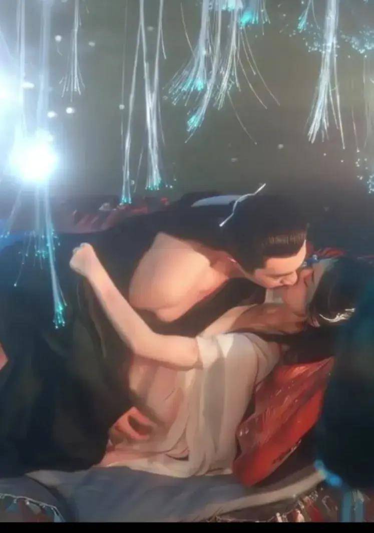 为赵丽颖林更新吻戏点赞