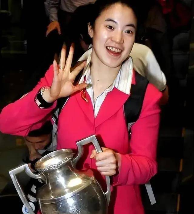 当年邓亚萍怎样被淘汰乔红为什么不受重用