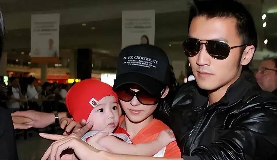 谢霆锋对张柏芝超越喜欢的深情原来这才是真爱