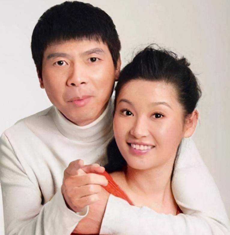原创原创冯小刚和徐帆24年结婚没有孩子两人恩爱如常为孩子付出很多