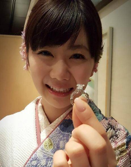 两人相识于2008年,2009年就分手了,原因是福原爱受不了锦织圭太花心.