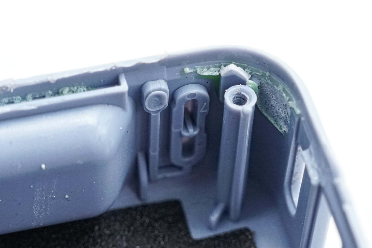 小巧精致还自带usb-c线,安克229元新款自带线充电宝拆解看看用料_移动