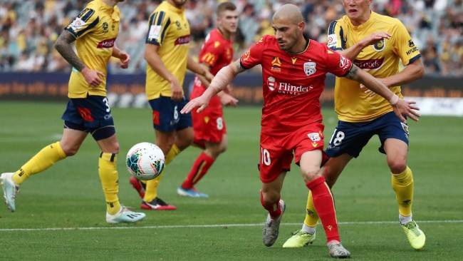 战绩为两胜一平一负发挥还算过得去,墨尔本城近期在防守上也是提升不