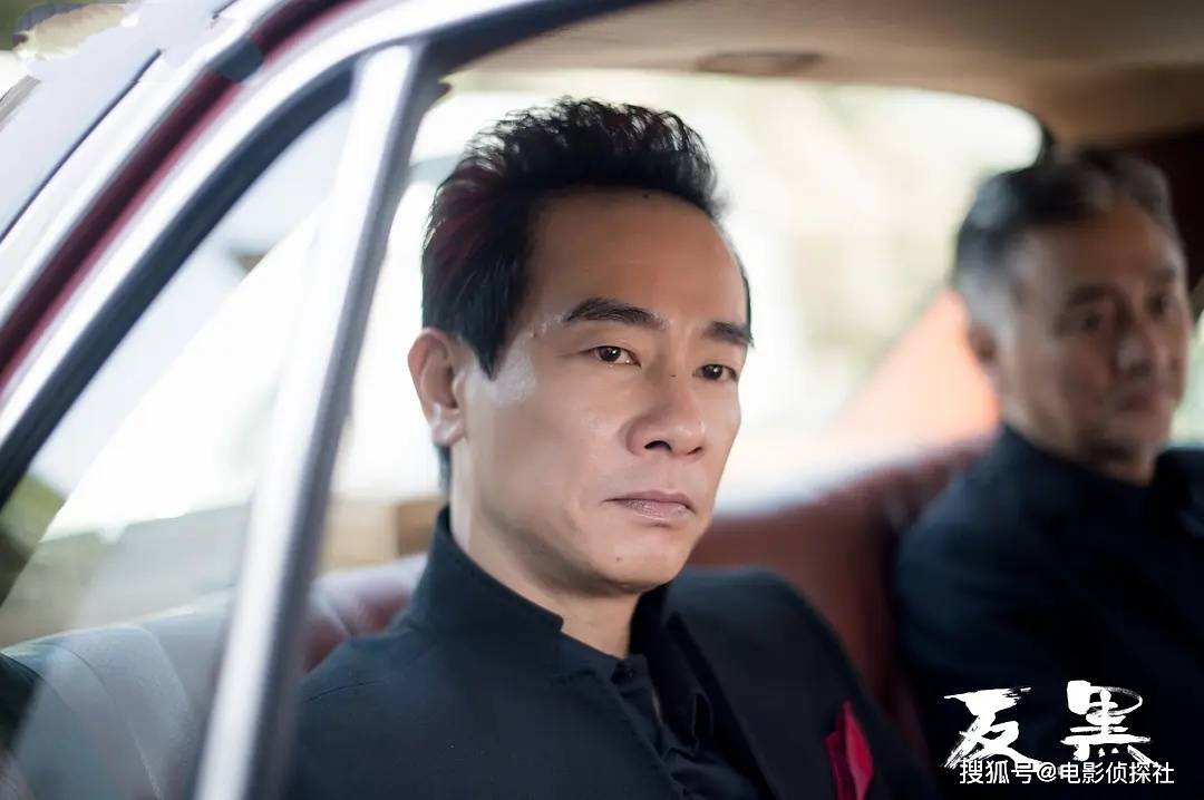 陈小春新剧惹争议,因资金问题全面停工,百名演员惨遭连累_投资_电影