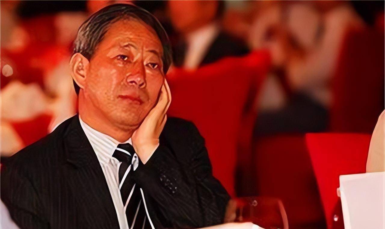 原创中国狂人严介和娶学生180天夷平700座山儿子接下千亿帝国