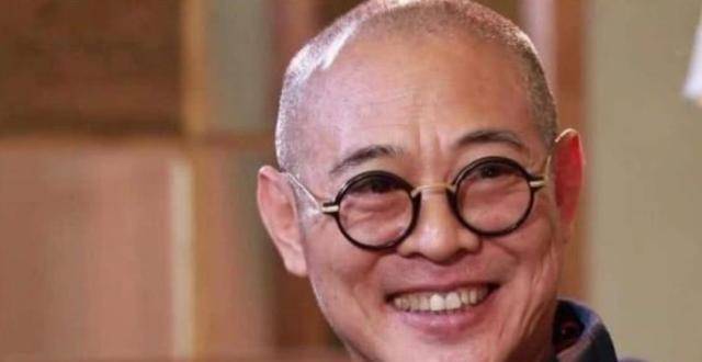 原创世界上仅存两颗九眼天珠李连杰花2000万求来一颗现值多少钱