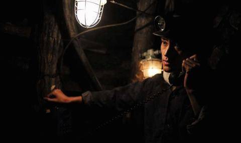 田晓霞和孙少平注定走不到一起要么写死田晓霞,要么写死孙少平,写死