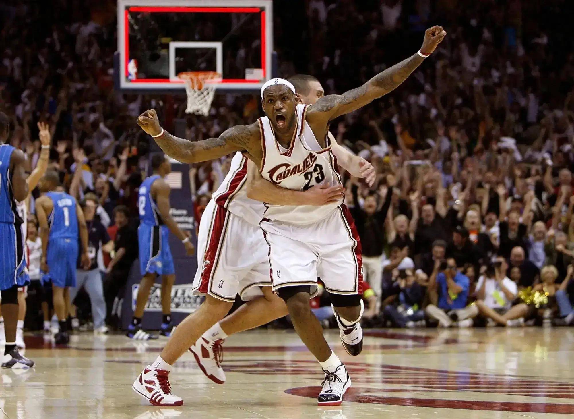 原创詹姆斯09年东决依然场均3888有空间我可以夺冠