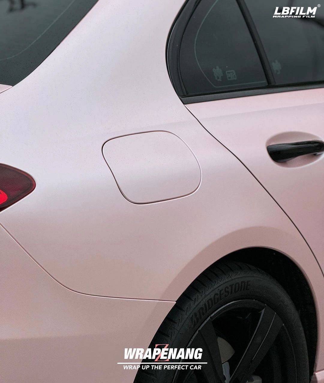 奔驰lb改色膜电光金属樱花粉,简直不要太美了