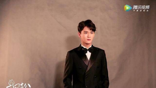 被何炅钦点快本二儿子,和魏大勋合称东北戏精,他是新国民老公_熊梓淇